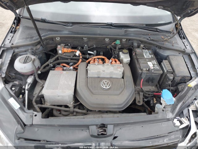 WVWKP7AUXGW913175 Volkswagen E-golf Se