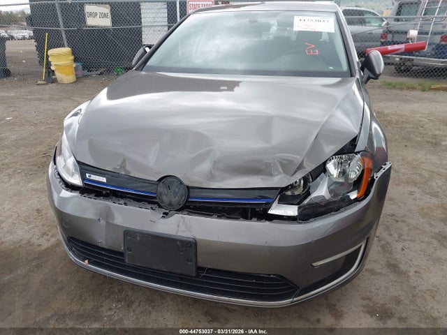 WVWKP7AUXGW913175 Volkswagen E-golf Se