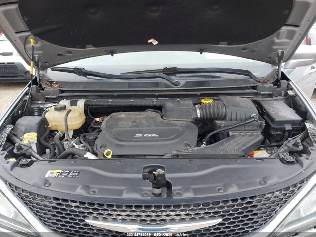 44753039 :رقم المزاد ، 2C4RC1BG9HR507754 vin ، 2017 Chrysler Pacifica Touring-l مزاد بيع