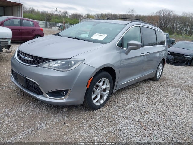 44753039 :رقم المزاد ، 2C4RC1BG9HR507754 vin ، 2017 Chrysler Pacifica Touring-l مزاد بيع