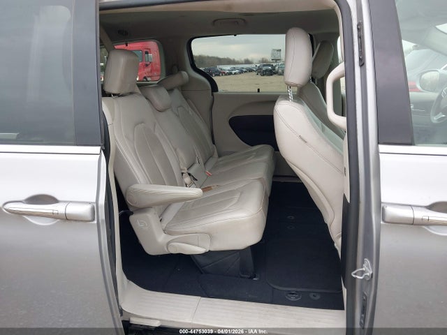 44753039 :رقم المزاد ، 2C4RC1BG9HR507754 vin ، 2017 Chrysler Pacifica Touring-l مزاد بيع