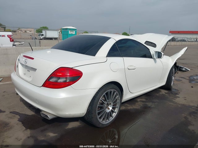 2010 Mercedes-benz Slk 300 მანქანა იყიდება აუქციონზე, vin: WDBWK5EA5AF225515, აუქციონის ნომერი: 44753050