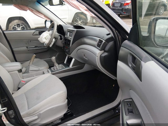 Продаж на аукціоні авто 2011 Subaru Forester 2.5x, vin: JF2SHABC1BG735645, номер лоту: 44753067