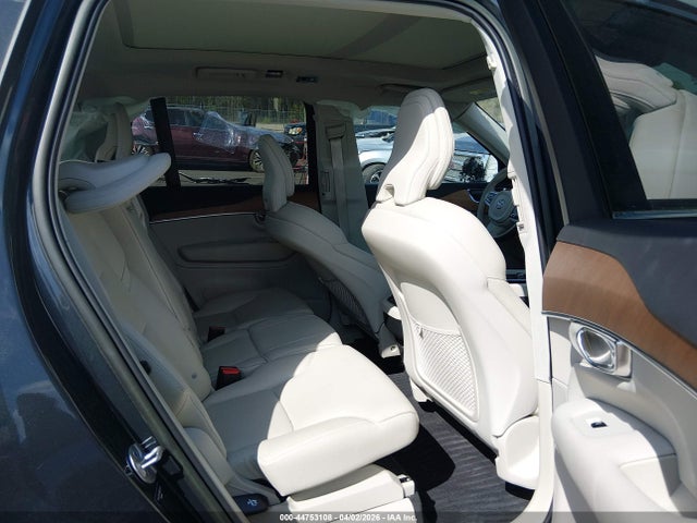 2022 Volvo Xc90 T6 Momentum 7 Passenger მანქანა იყიდება აუქციონზე, vin: YV4A22PK1N1862479, აუქციონის ნომერი: 44753108