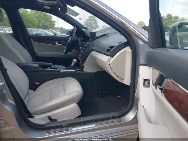 44753131 :رقم المزاد ، WDDGF5EB9BR140184 vin ، 2011 Mercedes-benz C 300 Luxury/sport مزاد بيع