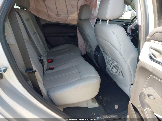 44753136 :رقم المزاد ، 3GYFNCE32DS615464 vin ، 2013 Cadillac Srx Luxury Collection مزاد بيع