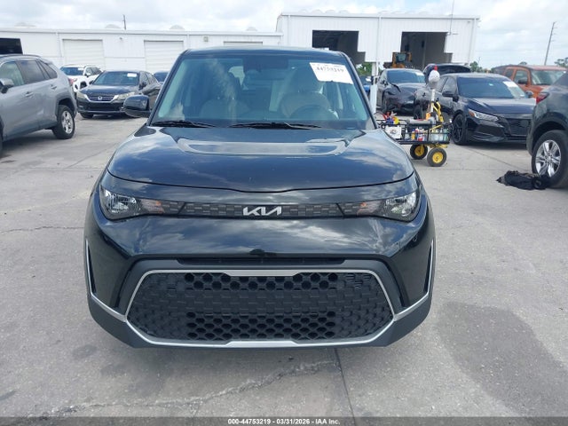 2023 Kia Soul Lx მანქანა იყიდება აუქციონზე, vin: KNDJ23AU6P7889759, აუქციონის ნომერი: 44753219