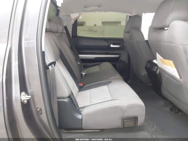 5TFDW5F12FX418878 Toyota Tundra Sr5 5.7l V8