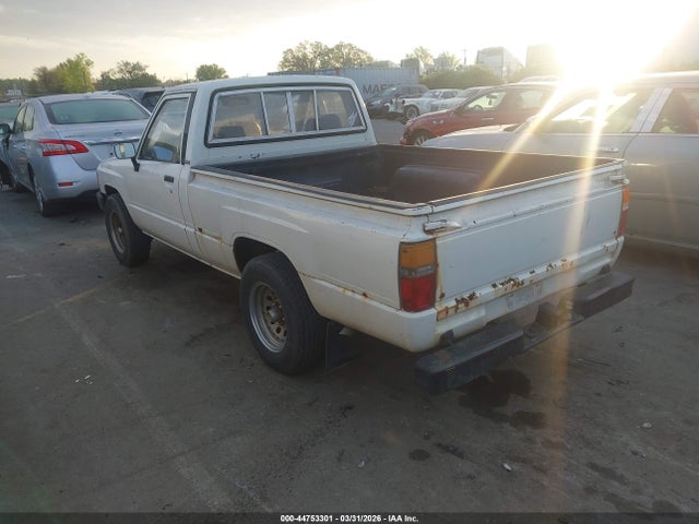 1985 Toyota Pickup 1/2 Ton Rn50 მანქანა იყიდება აუქციონზე, vin: JT4RN50R3F0088989, აუქციონის ნომერი: 44753301