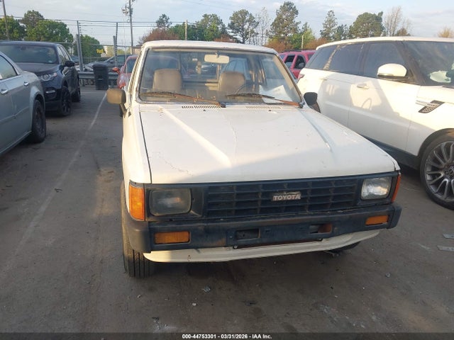 1985 Toyota Pickup 1/2 Ton Rn50 მანქანა იყიდება აუქციონზე, vin: JT4RN50R3F0088989, აუქციონის ნომერი: 44753301