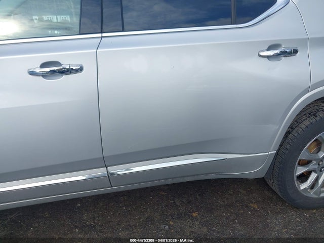 1GNEVJKW8JJ235389 Chevrolet Traverse Premier