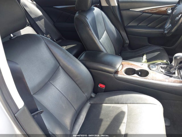 Продажа на аукционе авто 2015 Infiniti Q50 Premium, vin: JN1BV7AP4FM333272, номер лота: 44753315
