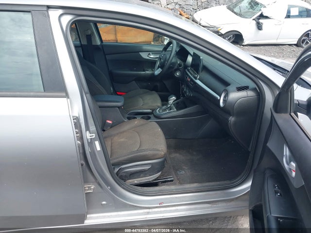 2023 Kia Forte Lxs მანქანა იყიდება აუქციონზე, vin: 3KPF24AD5PE633446, აუქციონის ნომერი: 44753382
