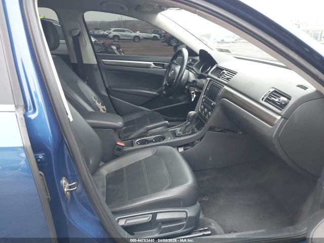 Продаж на аукціоні авто 2016 Volkswagen Passat 1.8t Se, vin: 1VWBT7A30GC049898, номер лоту: 44753440