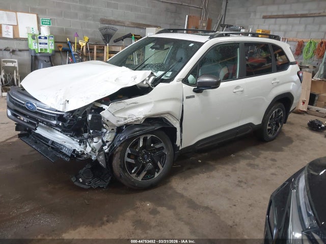 44753452 :رقم المزاد ، JF2SLSRD7SH400385 vin ، 2025 Subaru Forester Limited Hybrid مزاد بيع