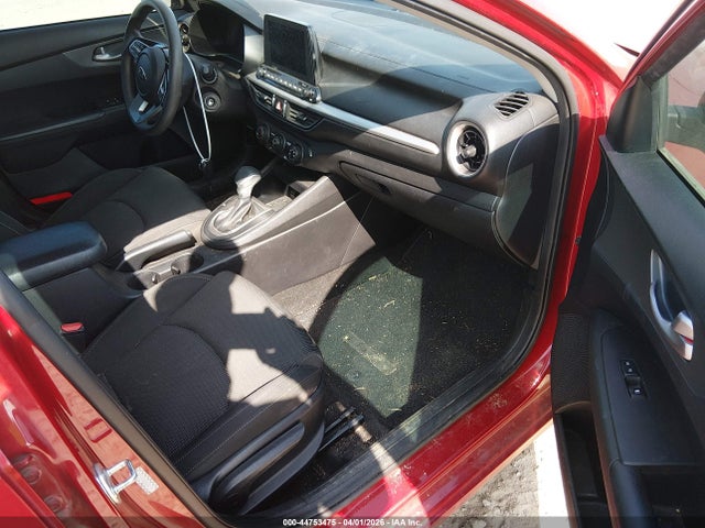 3KPF24ADXME358944 KIA Forte Lxs