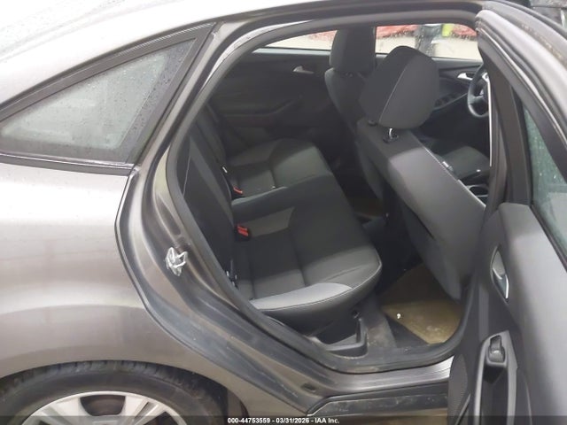 1FADP3F22EL197532 Ford FOCUS SE