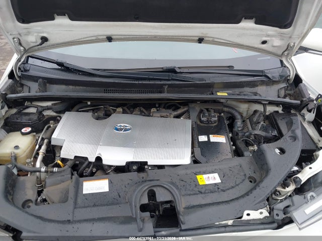 JTDKARFU1H3032745 Toyota Prius Four