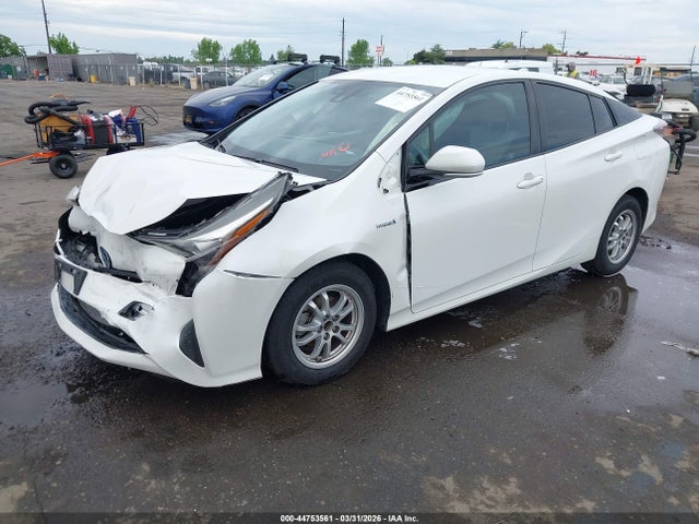 JTDKARFU1H3032745 Toyota Prius Four
