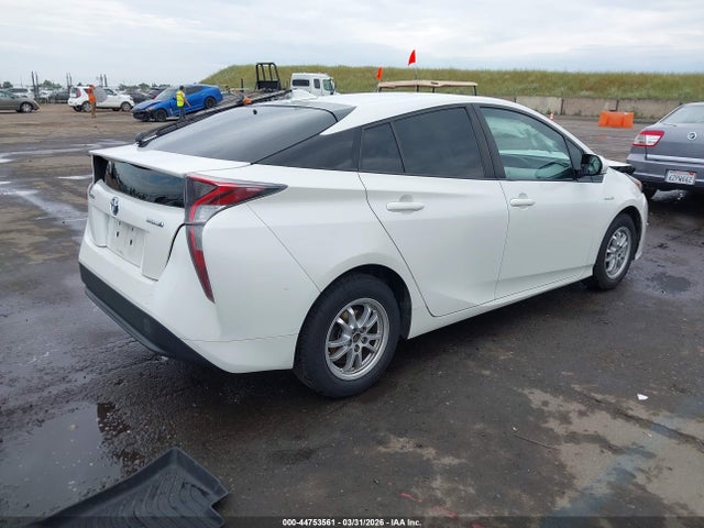 JTDKARFU1H3032745 Toyota Prius Four