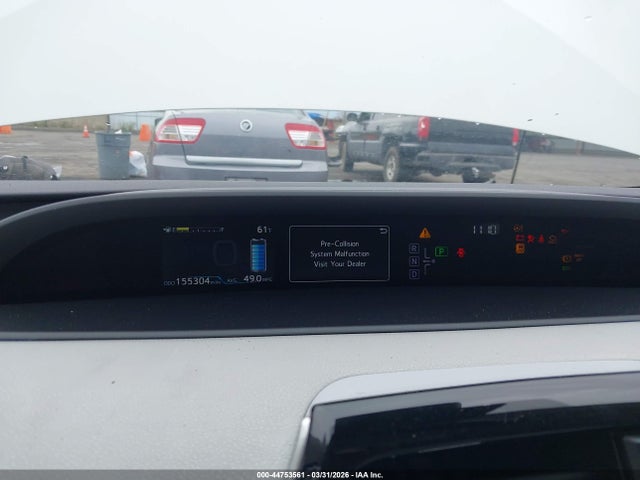 JTDKARFU1H3032745 Toyota Prius Four
