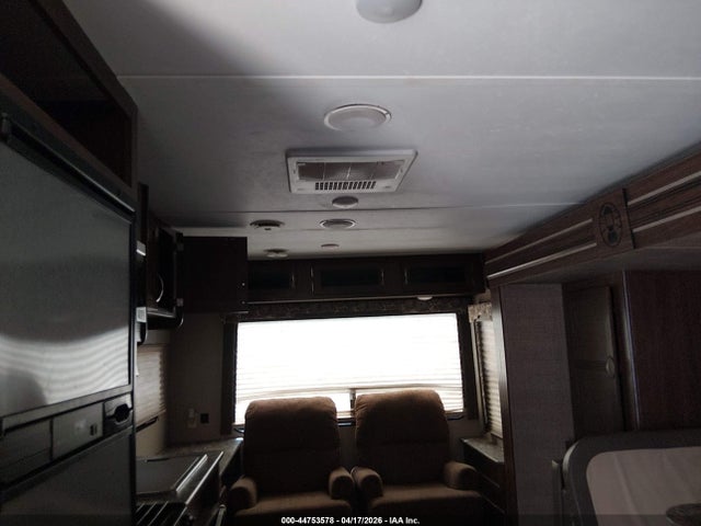 4YDT2512XHM936603 Dutchman Other