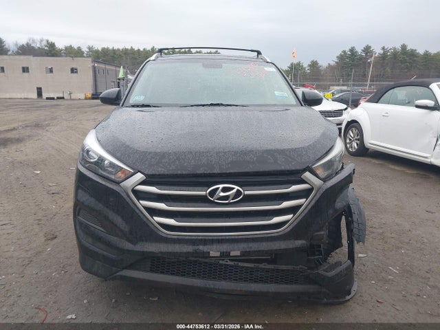 2018 Hyundai Tucson Se მანქანა იყიდება აუქციონზე, vin: KM8J23A42JU772703, აუქციონის ნომერი: 44753612