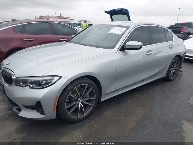 WBA5R1C51KAK10366 BMW 330I