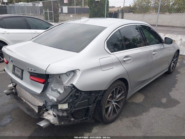 WBA5R1C51KAK10366 BMW 330I