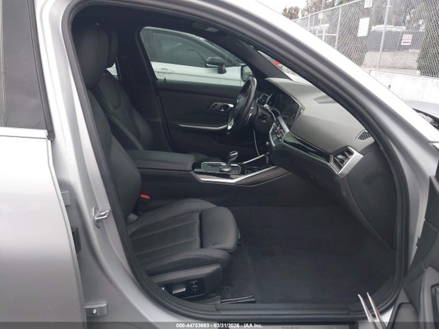 WBA5R1C51KAK10366 BMW 330I