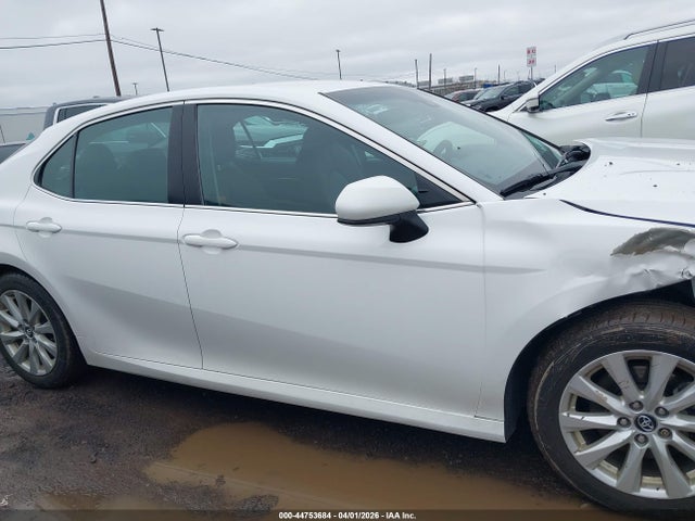 Auction sale of the 2018 Toyota Camry Le, vin: 4T1B11HK4JU653907, lot number: 44753684