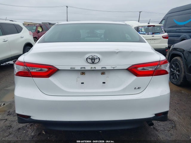 Auction sale of the 2018 Toyota Camry Le, vin: 4T1B11HK4JU653907, lot number: 44753684