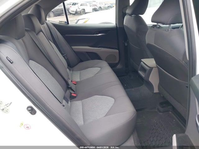 Auction sale of the 2018 Toyota Camry Le, vin: 4T1B11HK4JU653907, lot number: 44753684