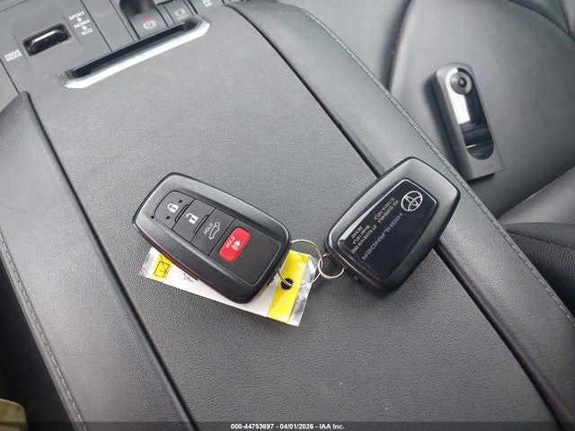 5TDKBRCHXPS571656 Toyota Highlander Hybrid Xle