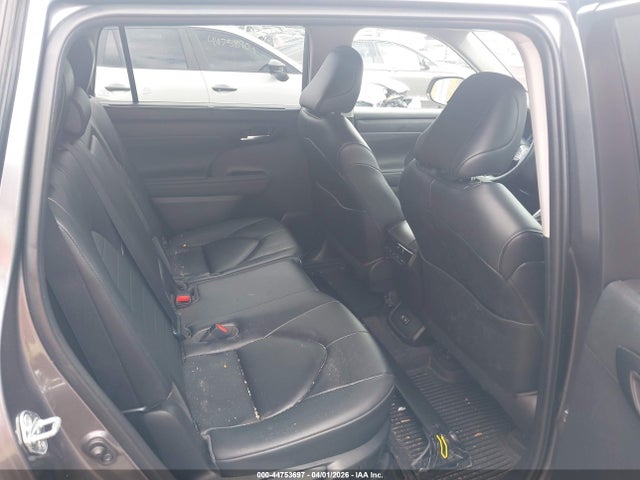5TDKBRCHXPS571656 Toyota Highlander Hybrid Xle