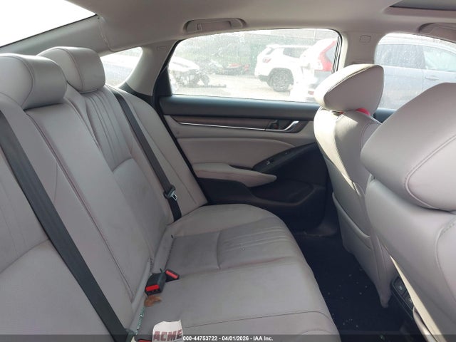 1HGCV1F94JA037656 Honda Accord Touring