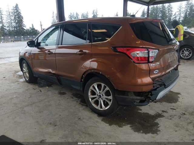2017 FORD ESCAPE 1FMCU9GD4HUD32375 Photo 2