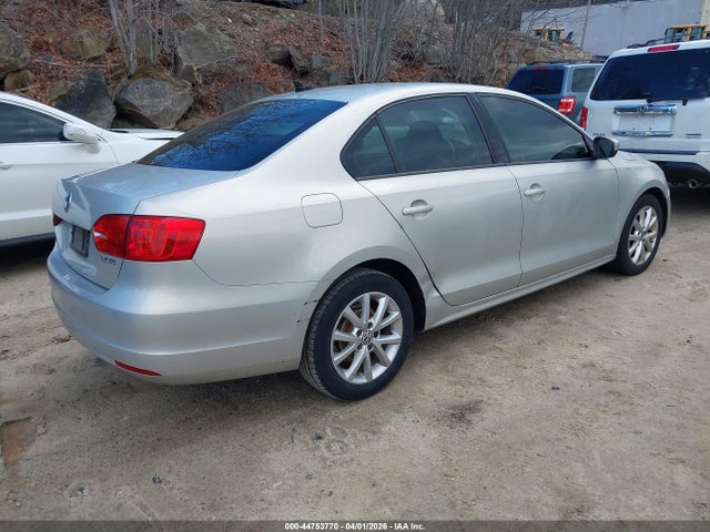 2011 Volkswagen Jetta 2.5l Se მანქანა იყიდება აუქციონზე, vin: 3VWDZ7AJ4BM321768, აუქციონის ნომერი: 44753770
