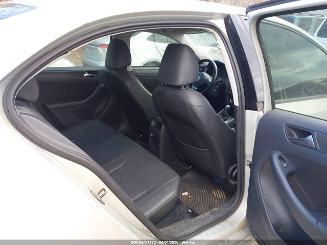 2011 Volkswagen Jetta 2.5l Se მანქანა იყიდება აუქციონზე, vin: 3VWDZ7AJ4BM321768, აუქციონის ნომერი: 44753770