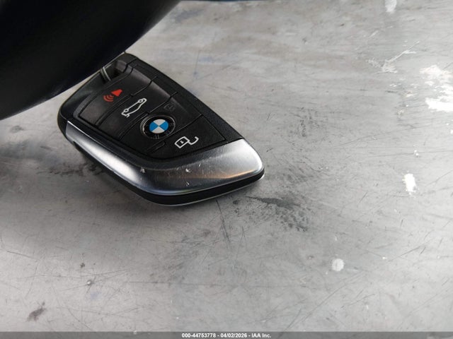 3MW5R1J09N8C40240 BMW 330I