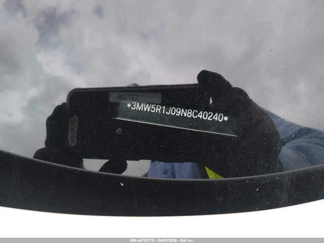 3MW5R1J09N8C40240 BMW 330I