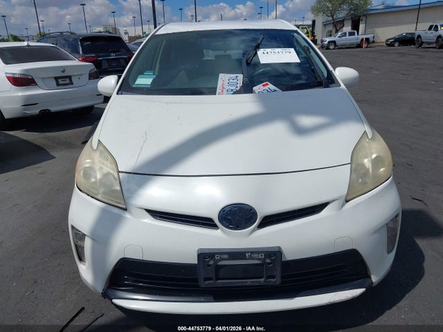 JTDKN3DU9E0390452 Toyota Prius Two