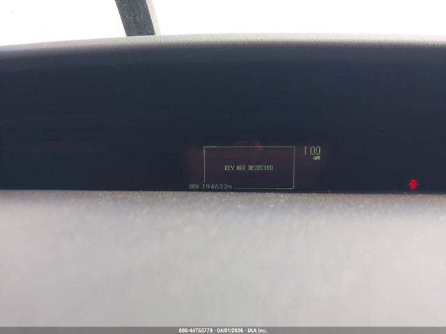JTDKN3DU9E0390452 Toyota Prius Two