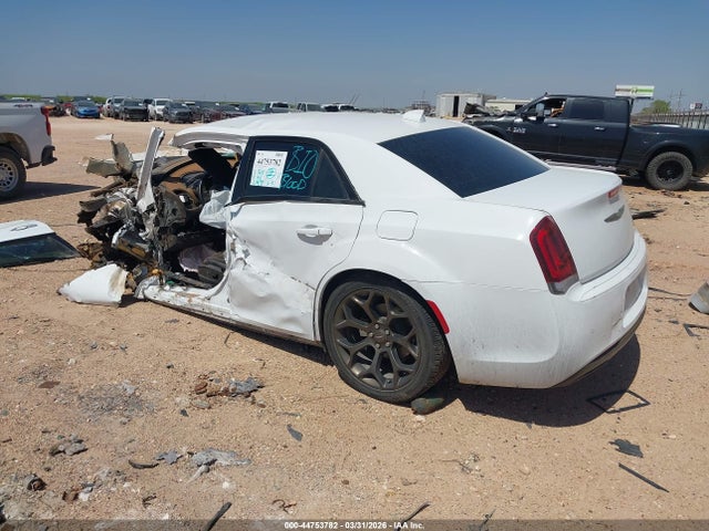 Aukcja sprzedaży 2017 Chrysler 300, vin: 2C3CCABG8HH577732, numer aukcji: 44753782