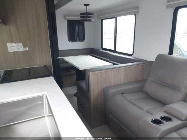 Coachmen Freedom Express 2025 5ZT2FEUB9SW030919 Image 5