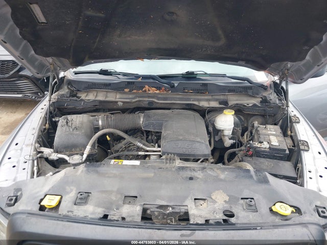 44753803 :رقم المزاد ، 1C6RR6GG3KS669705 vin ، 2019 Ram 1500 Classic Warlock  4x2 6'4 Box مزاد بيع