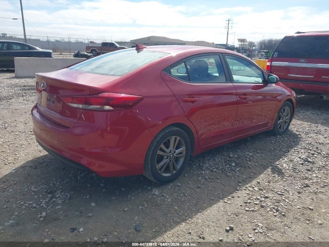 5NPD84LF9JH234904 Hyundai ELANTRA SEL