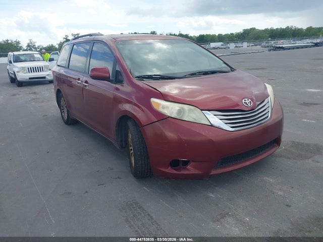 2016 TOYOTA SIENNA 5TDYK3DC4GS713915