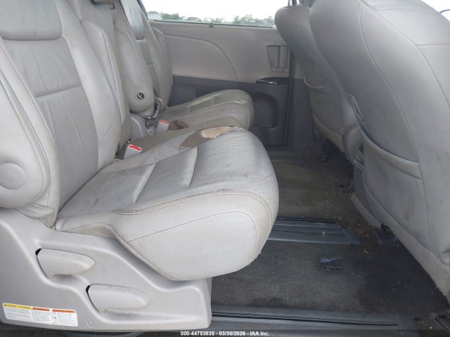 2016 TOYOTA SIENNA 5TDYK3DC4GS713915 Photo 7