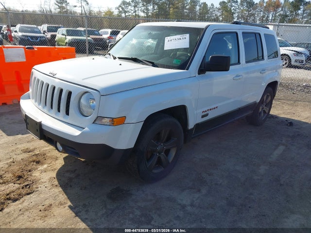 1C4NJPBB2GD679475 Jeep Patriot 75th Anniversary
